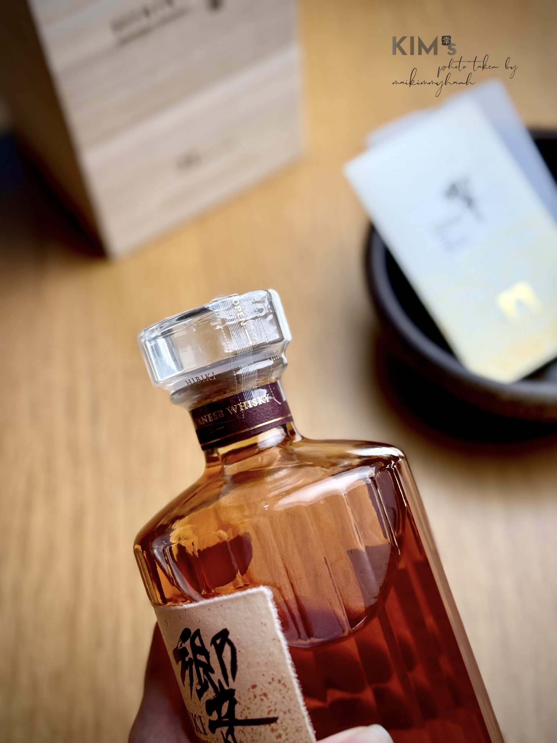 Rượu Hibiki 21 năm 100 năm tuổi trong các bữa tiệc kỷ niệm, sự kiện trọng đại của giới tài phiệt.